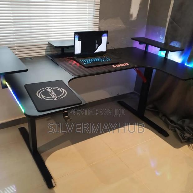 1.6m Pro Gaming | Studio | Office Desk · Photo 5