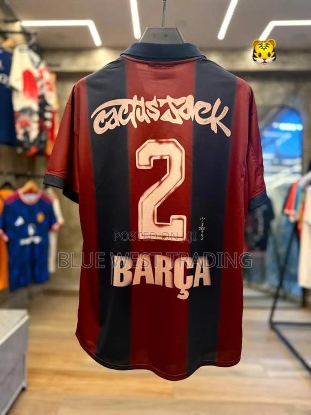 Barcelona Travis Scott Retro Jersey · Photo 3
