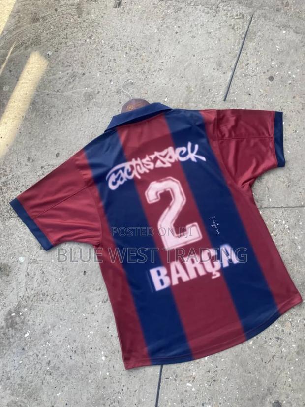 Barcelona Travis Scott Retro Jersey · Photo 4