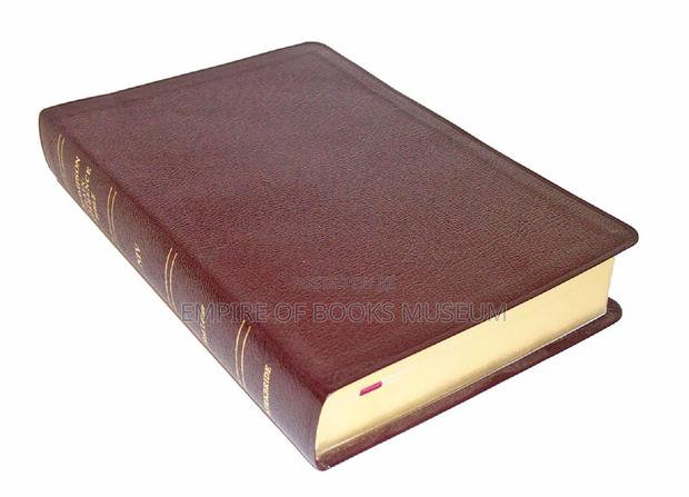 Thompson Chain Reference Bible (Style 809 Burgundy) · Photo 1