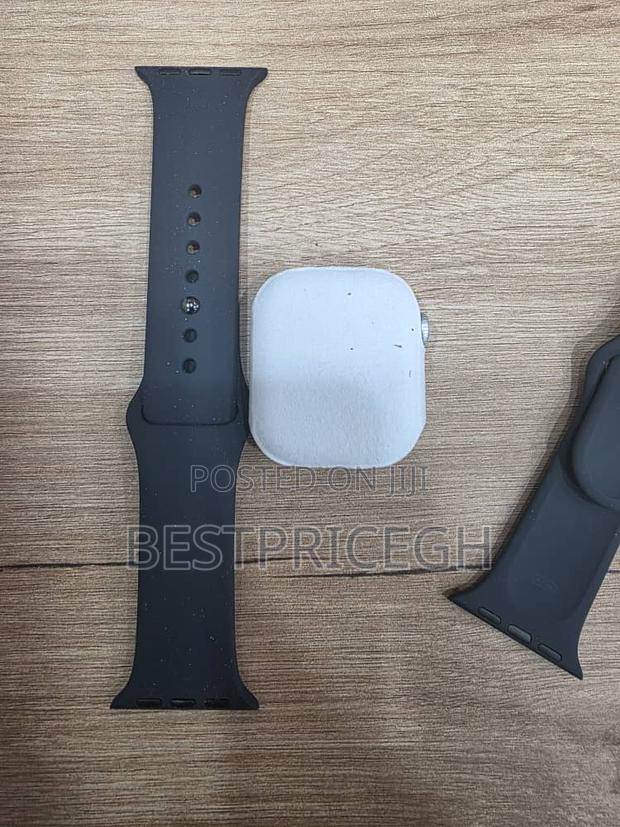 Apple Watch Se 2nd Gen - 42mm( New Without Box). · Photo 1