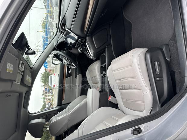 Honda CR-V EX-L AWD 2019 Gray · Photo 7