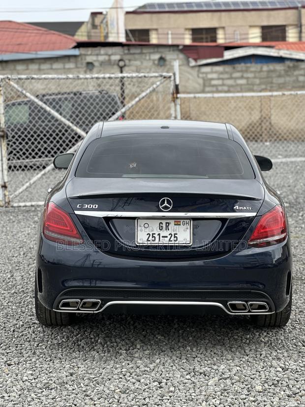 Mercedes-Benz C300 Base C300 AWD 4MATIC Sedan 2019 Blue · Photo 8
