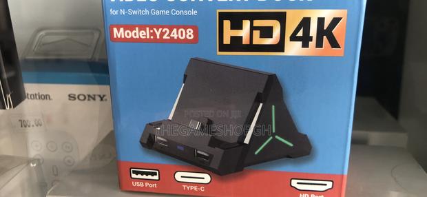 Nintendo Switch Dock With Cards Slot · Photo 1
