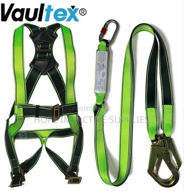 Safety Full Body Harness With Double Lanyards(Vaultex). · Photo 1