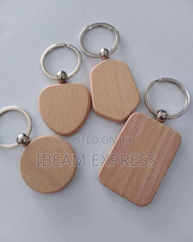 Metal and Wooden Key Holders · Photo 2