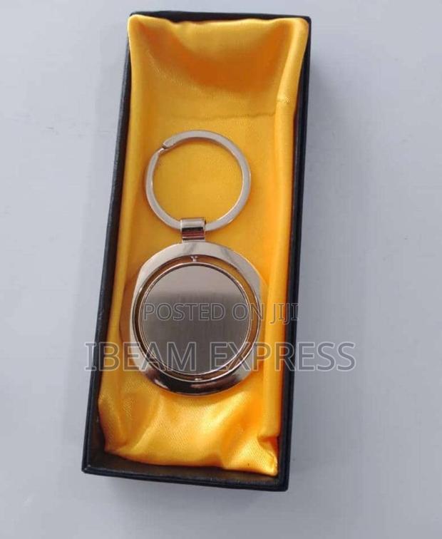 Metal and Wooden Key Holders · Photo 5