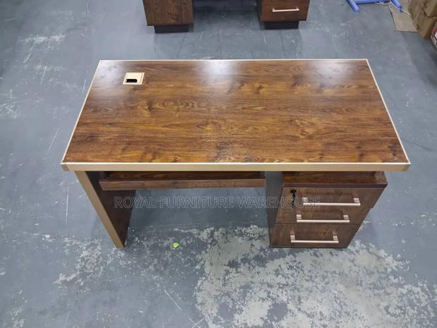 High Quality Foreign Desk Table for Office · Photo 2