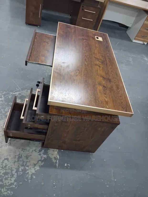 High Quality Foreign Desk Table for Office · Photo 4