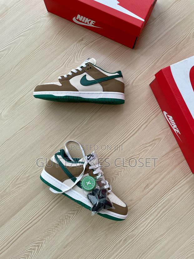 Nike Sb Dunk Low Rattan Gorge Green · Photo 1