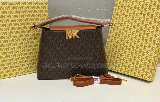 Michael Kors · Photo 1