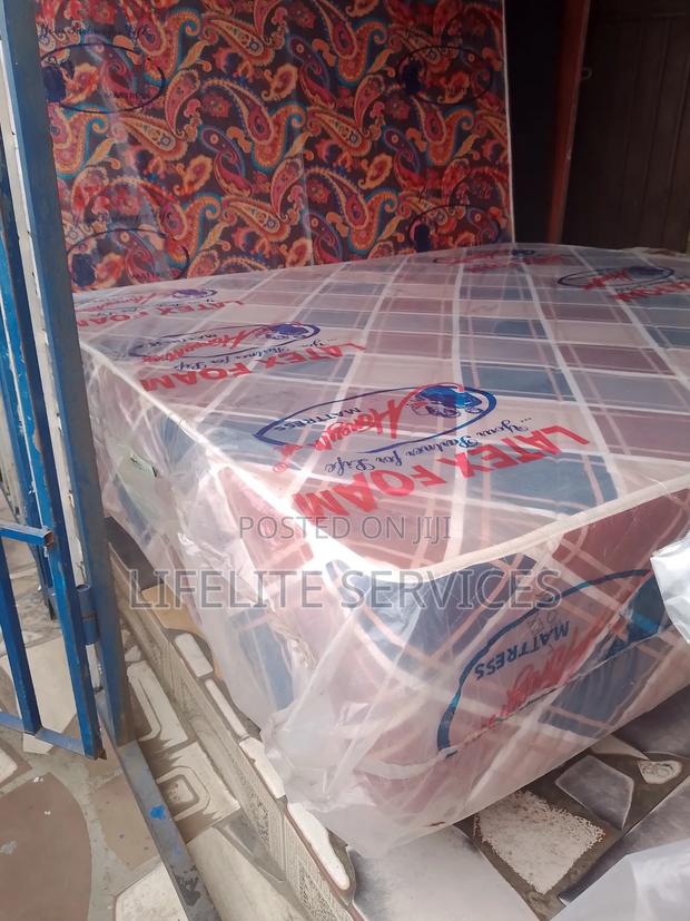 Firm High Density Mattress 16" Queen · Photo 1