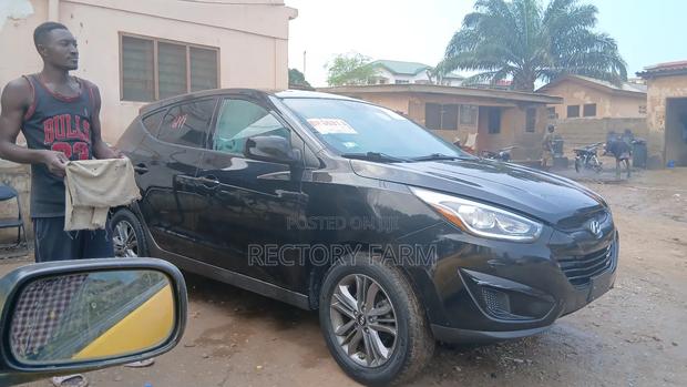 Hyundai Tucson GLS AWD 2015 Black · Photo 3