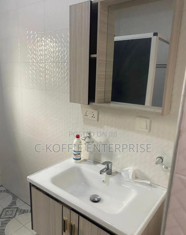 Furnished 2bdrm Apartment in Osu for rent · Photo 3