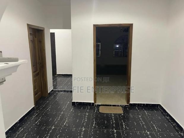 Furnished 2bdrm Apartment in Osu for rent · Photo 5