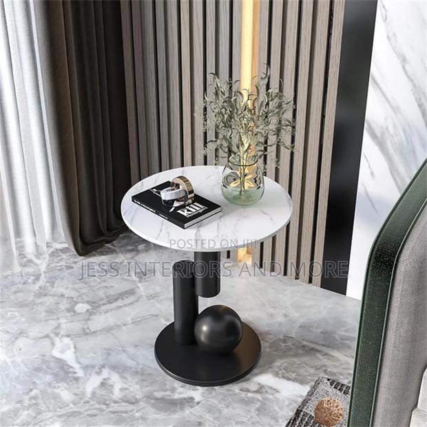 Side Table (Black+White) · Photo 2