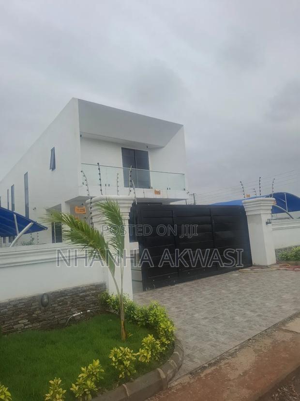 4bdrm House in Community 24, Tema Metropolitan for rent · Photo 1