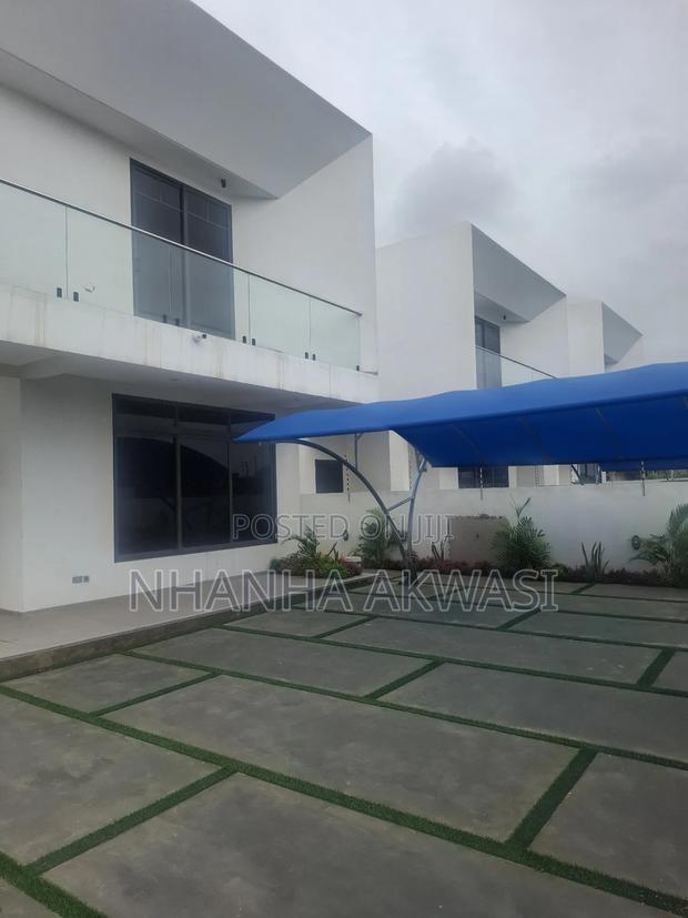 4bdrm House in Community 24, Tema Metropolitan for rent · Photo 2