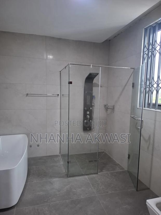 4bdrm House in Community 24, Tema Metropolitan for rent · Photo 8