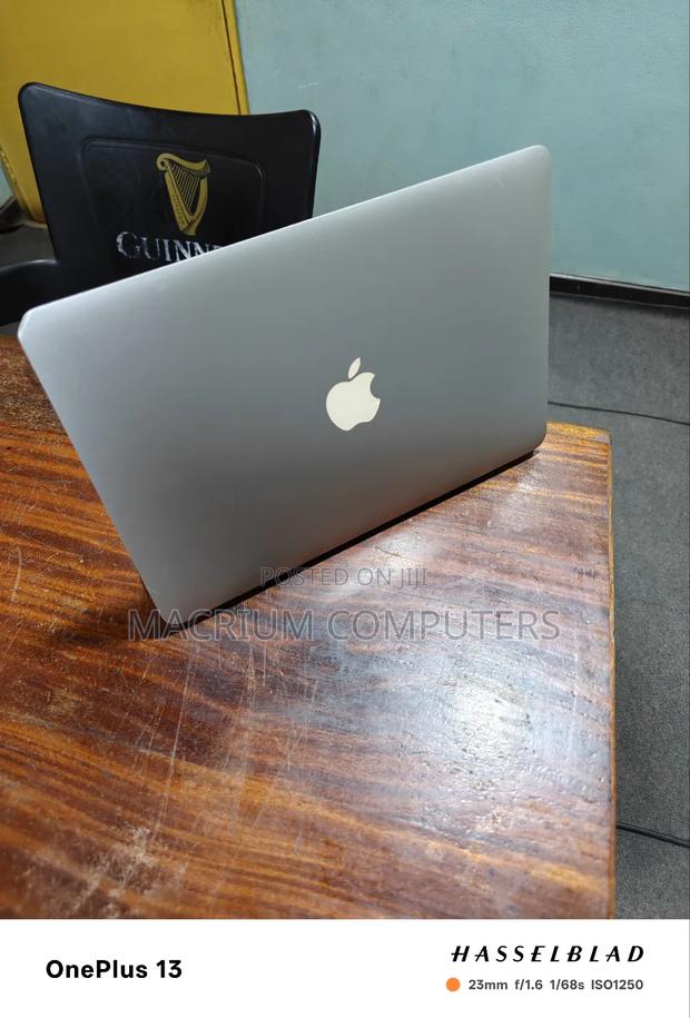 Laptop Apple MacBook Air 2015 4GB Intel Core I5 SSD 128GB · Photo 2