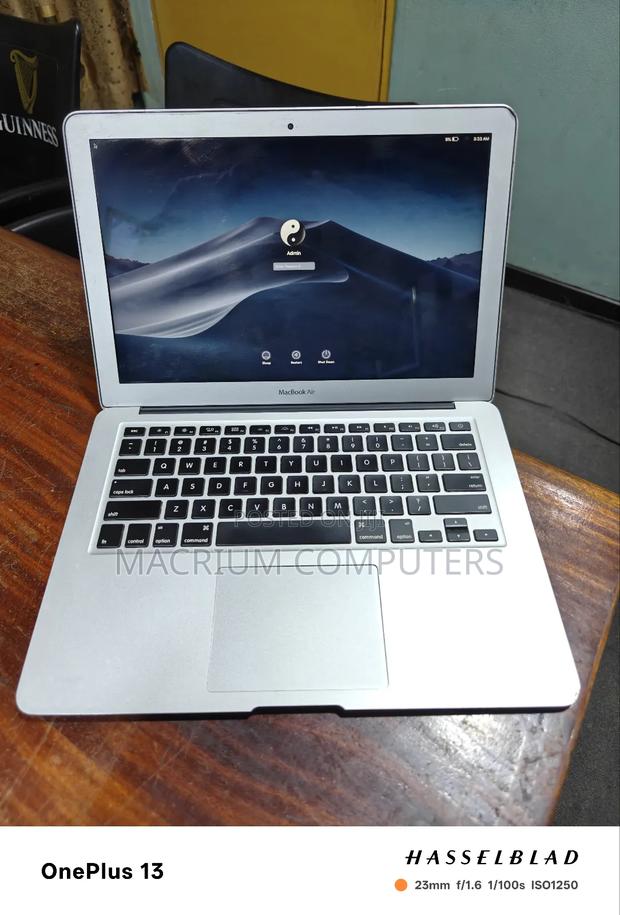 Laptop Apple MacBook Air 2015 4GB Intel Core I5 SSD 128GB · Photo 5