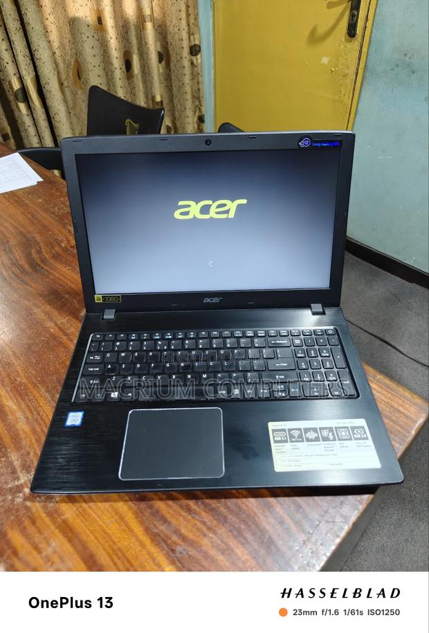 Laptop Acer Aspire E5-576 6GB Intel Core I3 SSD 256GB · Photo 2