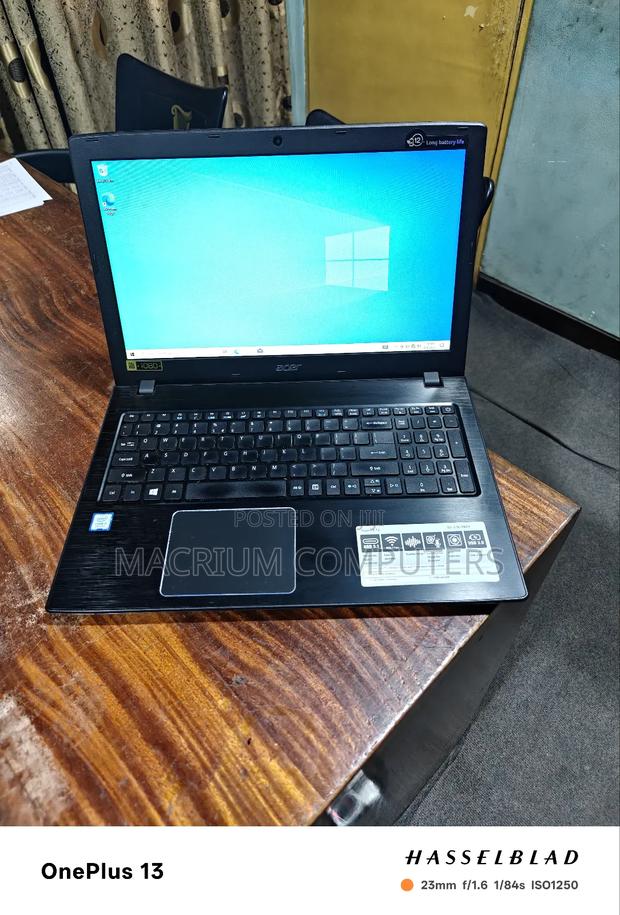 Laptop Acer Aspire E5-576 6GB Intel Core I3 SSD 256GB · Photo 4