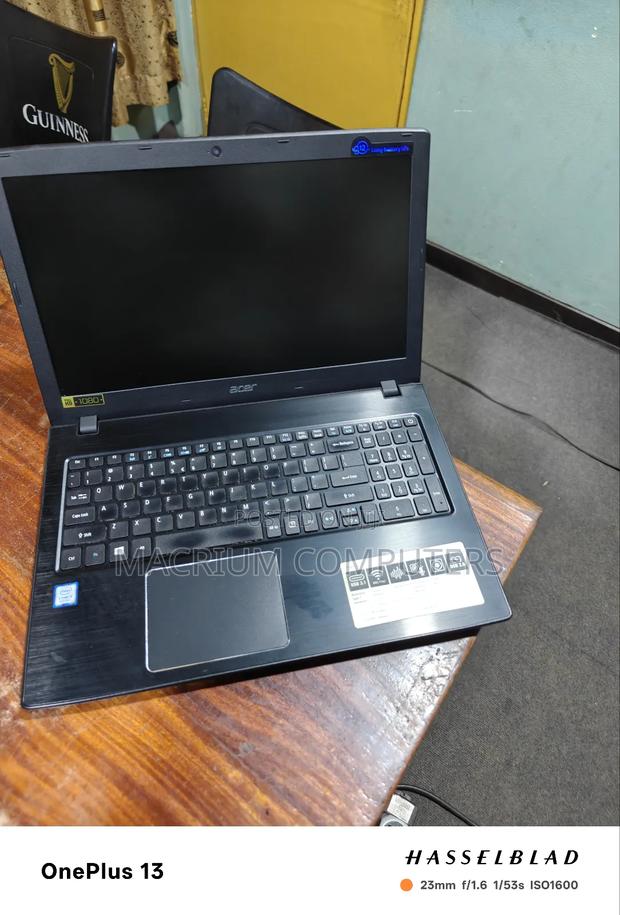Laptop Acer Aspire E5-576 6GB Intel Core I3 SSD 256GB · Photo 7