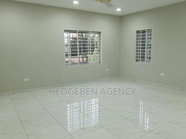 4bdrm House in Adenta for rent · Photo 7