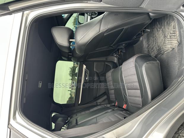 Honda CR-V EX-L AWD 2020 Gray · Photo 7