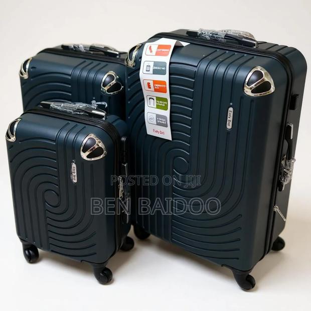 Plastic Travelling Bags 3in1 (Sleek and Lightweight) · Photo 2