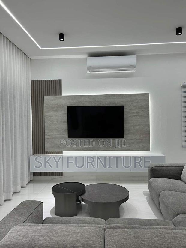 Rummage Tv Consol · Photo 1