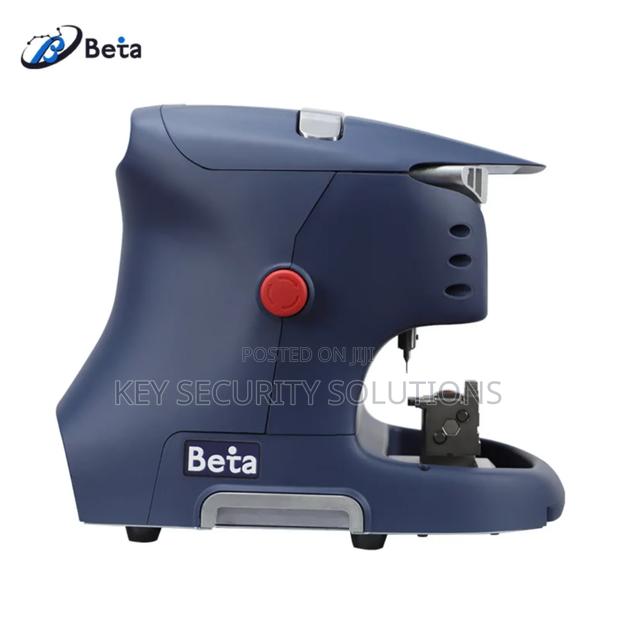 Beta Automatic Key Cutting Machine · Photo 3