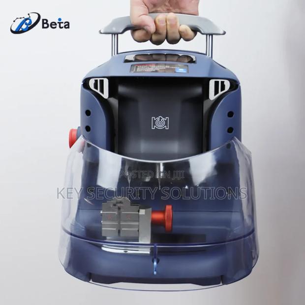 Beta Automatic Key Cutting Machine · Photo 6