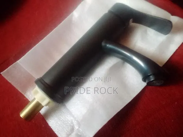 Single Lifted Basin Tap · Photo 1