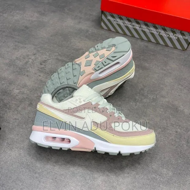 Classic Nike Air Max Bw “ Light Stone “ Sneakers · Photo 1