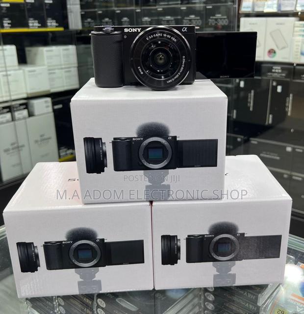 Sony Zv E10 With 16-50mm Lens for Vlogging · Photo 1