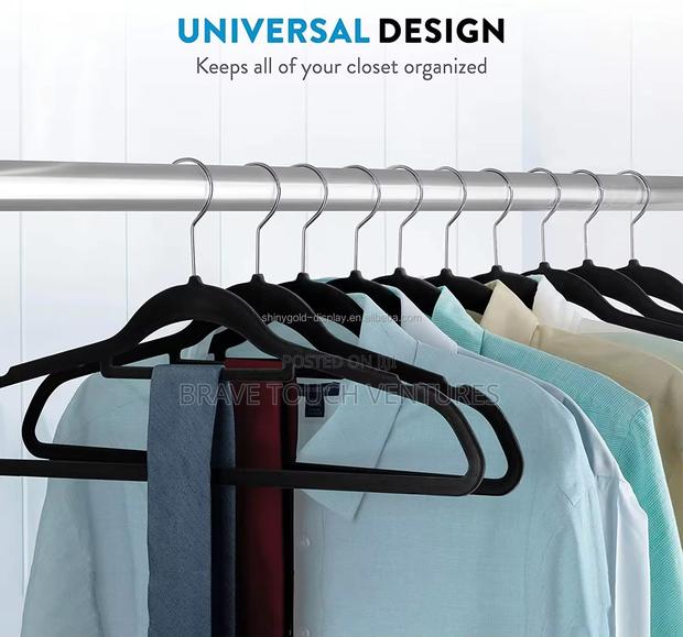 10 Piece Velvet Hanger With Anti-Slip Notches · Photo 5