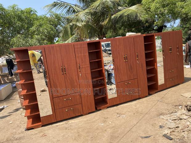 Quality Wardrobe 3 Sets · Photo 1