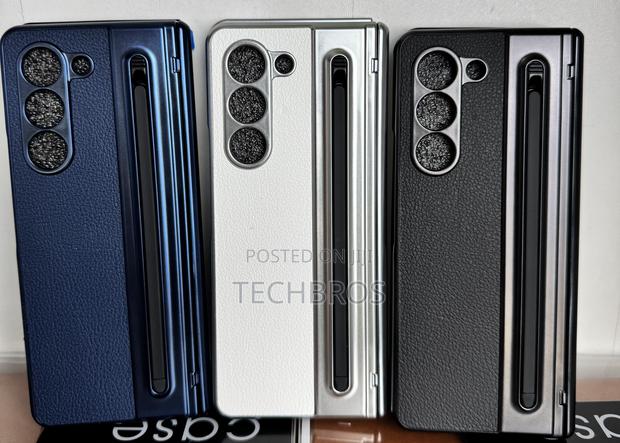 Galaxy Fold 5 Case With Glass Screen Protector · Photo 1