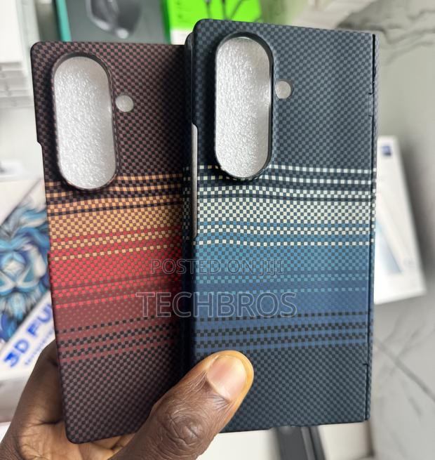 Carbon Fibre Galaxy 7 Case With Glass Protector · Photo 1