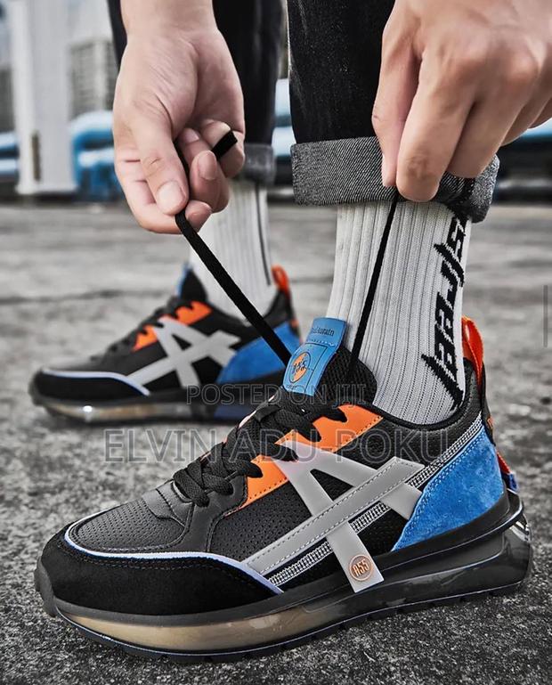 Adidas A55 Sneaker · Photo 2