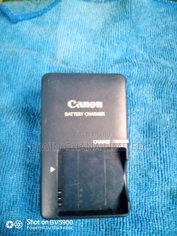 Canon Battery Cb-2lv Battery Charger · Photo 3