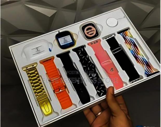 10 in 1 I20 Ultra Max Suit Smart Watch Airpod With Straps · Photo 4