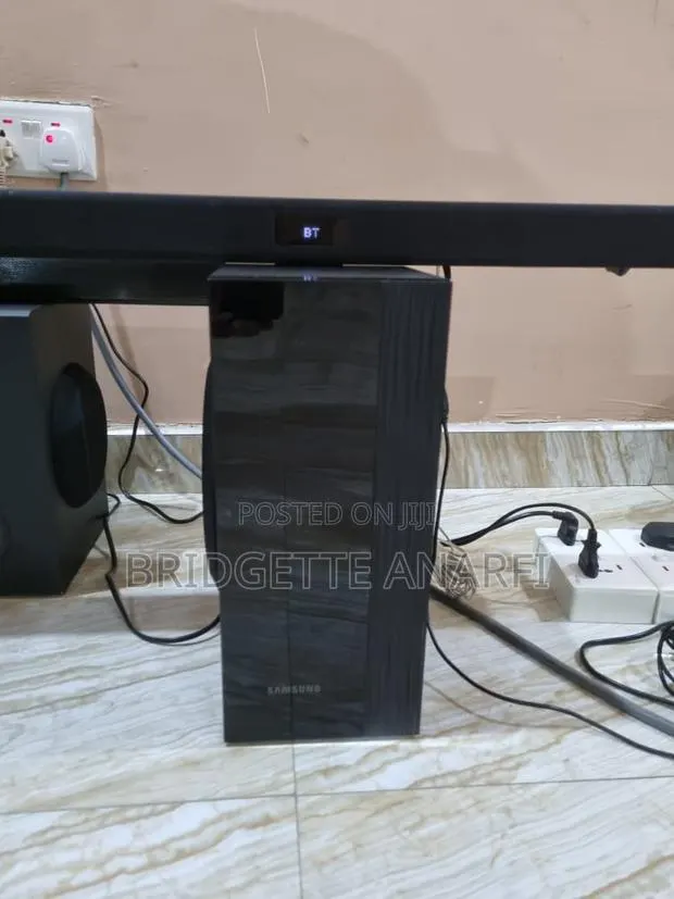 Samsung Soundbar · Photo 1