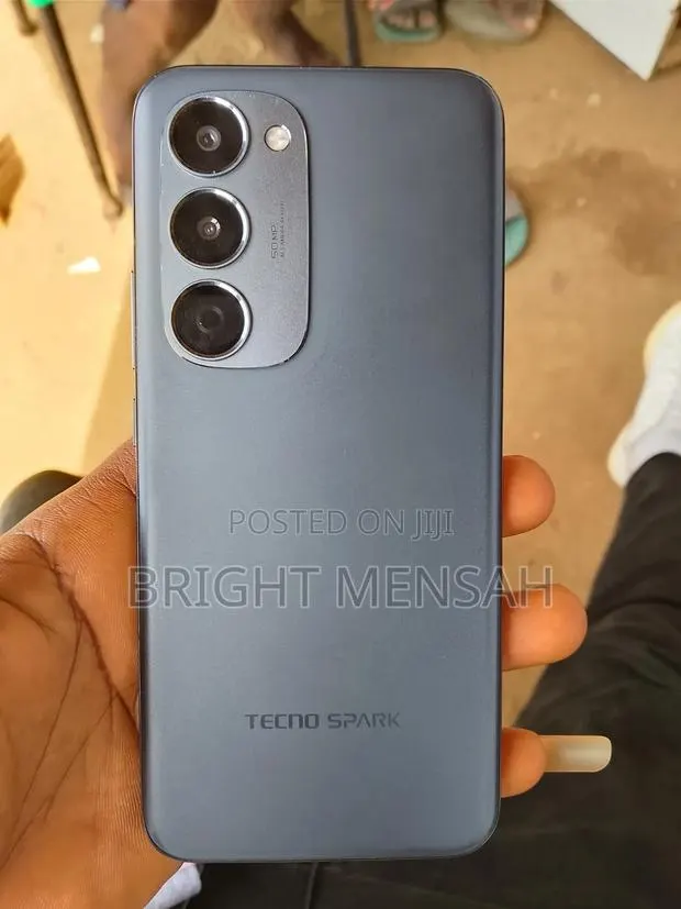 Tecno Spark 40 Pro+ 128 GB Gray · Photo 1