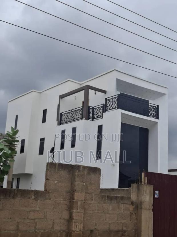 6bdrm Mansion in East Legon Hills, Nmai-Dzorn for sale · Photo 6