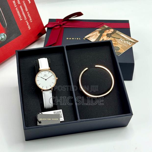 Ladies Watch Collection · Photo 1