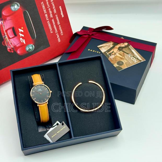 Ladies Watch Collection · Photo 3