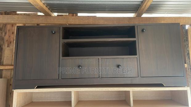 Modern Tv Mount · Photo 2